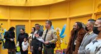 Sheriff Paul Myamoto addresses audience